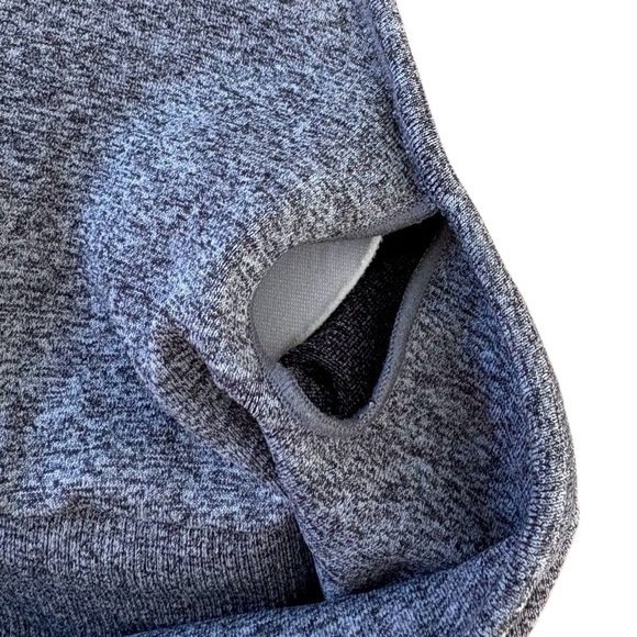 NEW, PUMA, Seamless Sports Bra with Adjustable Cross Straps, XL, Gray 🏃♀️➡️ - Picture 7 of 8